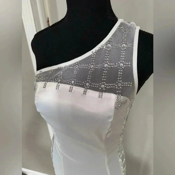 NWT Banjul Bridal Wedding White Event Dress Beaded - Picture 3 of 9